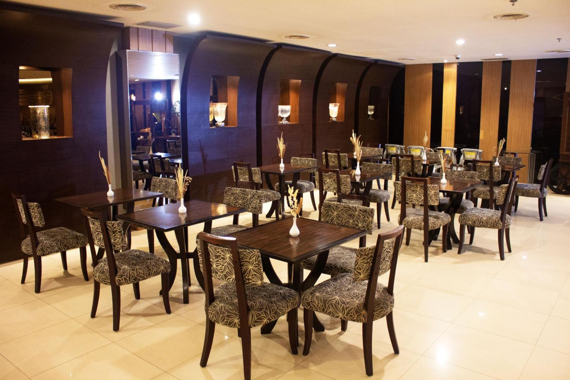 Nemuru Grand Serpong Panunggangah Dış mekan fotoğraf